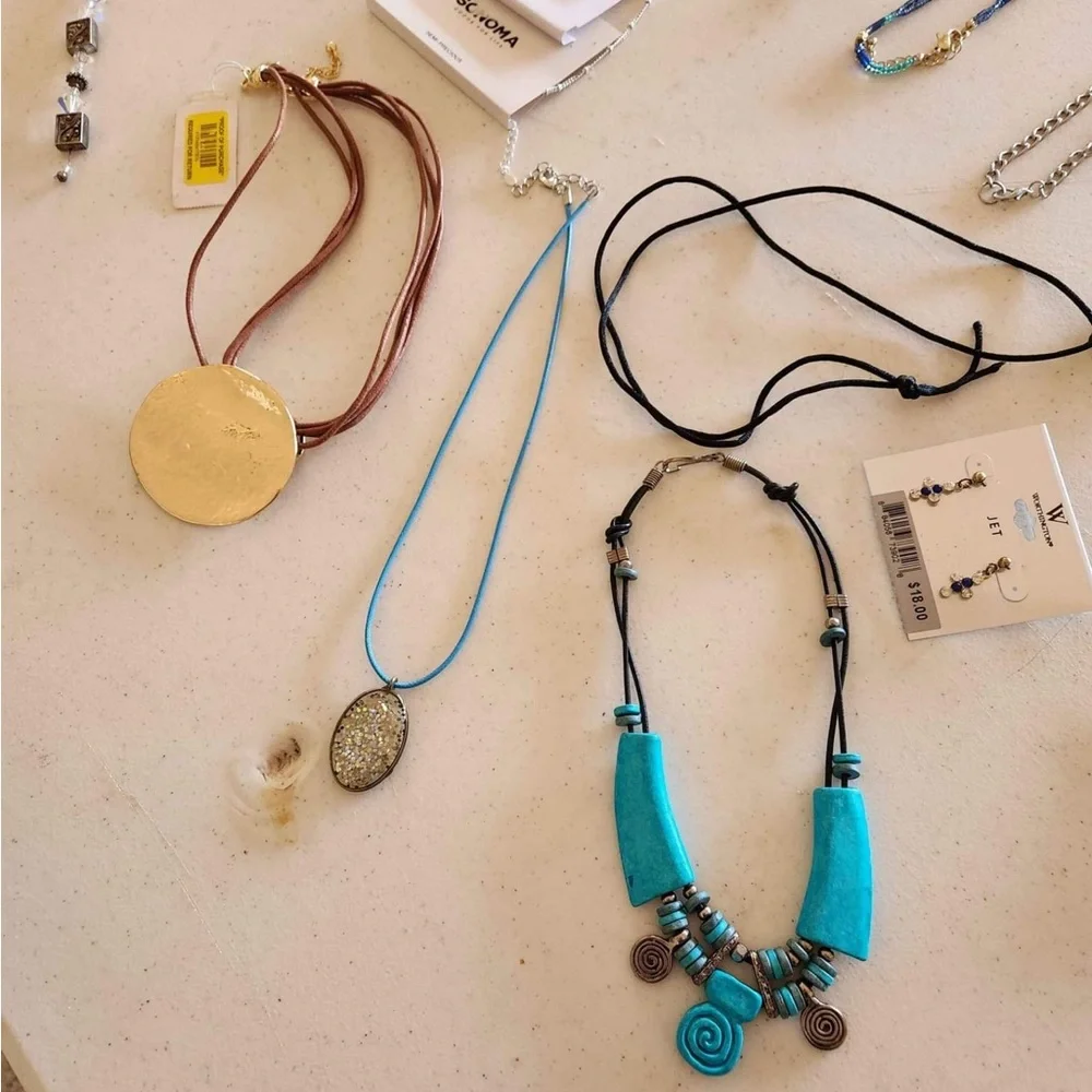 24pc Jewelry Bundle - Picture 4 of 8